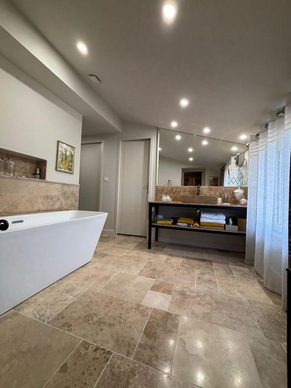 Villa - 213 m² - 5 pièces