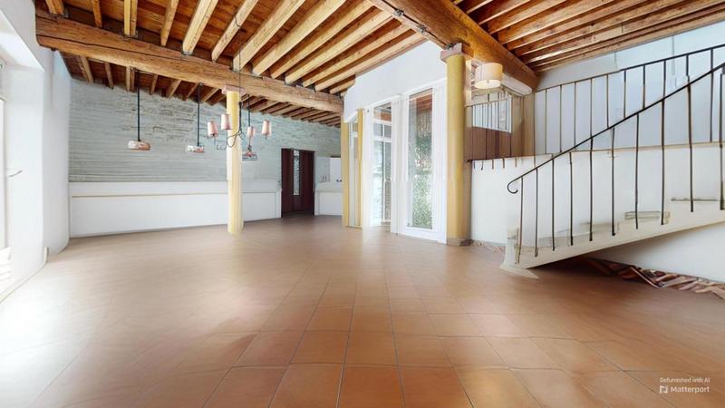 Maison - 235 m² - 5 pièces