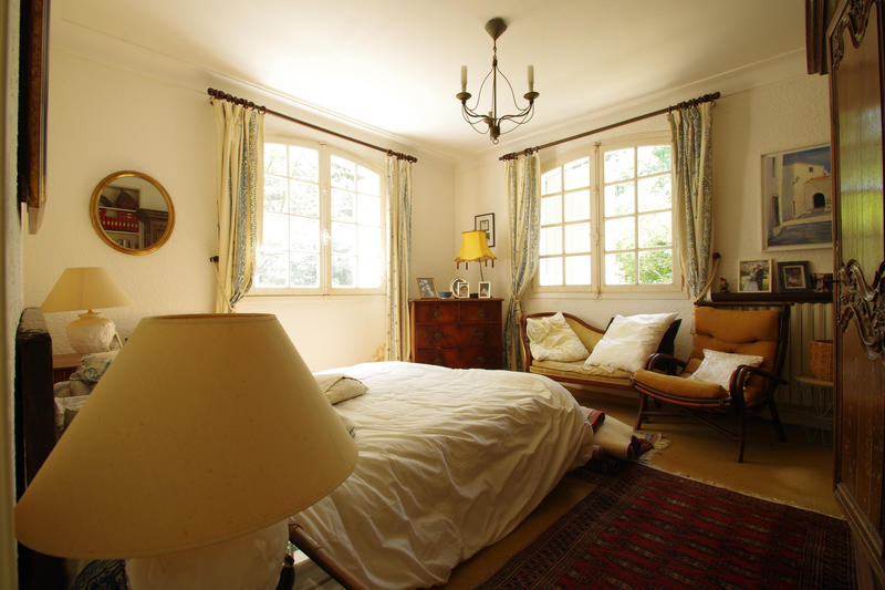 Maison - 307 m² - 10 pièces