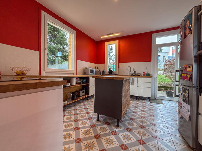 Propriété - 280 m² - 12 pièces