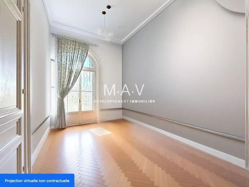 Appartement - 150 m² - 5 pièces