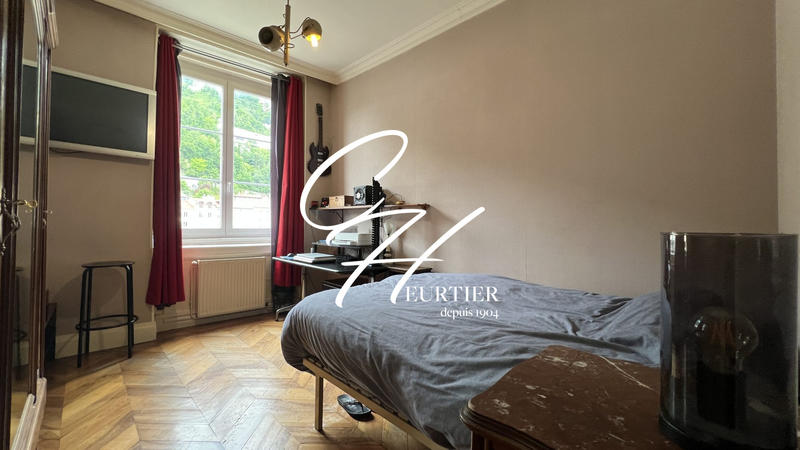 Appartement - 96 m² - 4 pièces