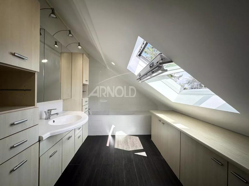 Maison - 193 m² - 7 pièces