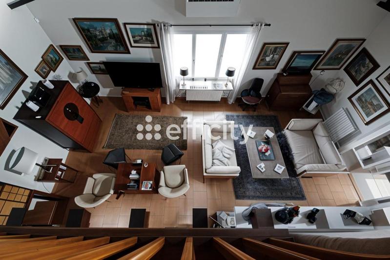 Maison - 210 m² - 7 pièces