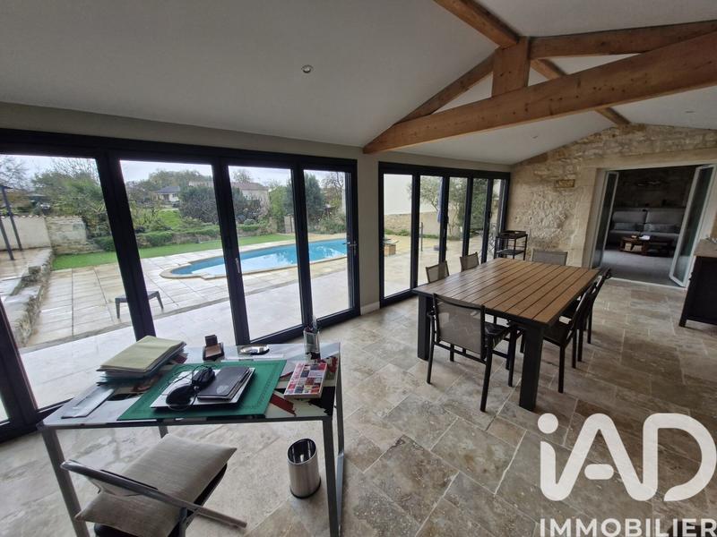 Maison - 275 m² - 11 pièces