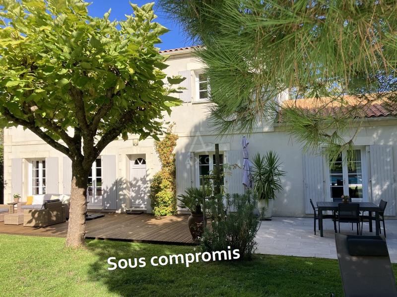 Maison d'architecte - 192 m² - 6 pièces