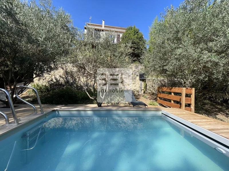 Maison - 164 m² - 8 pièces