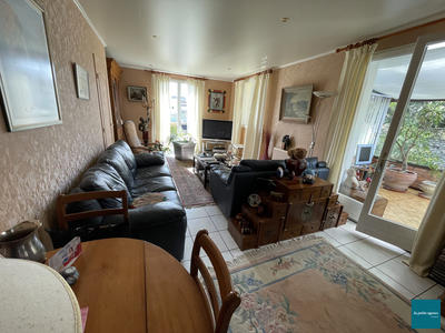 Maison traditionnelle - 128 m² - 7 pièces