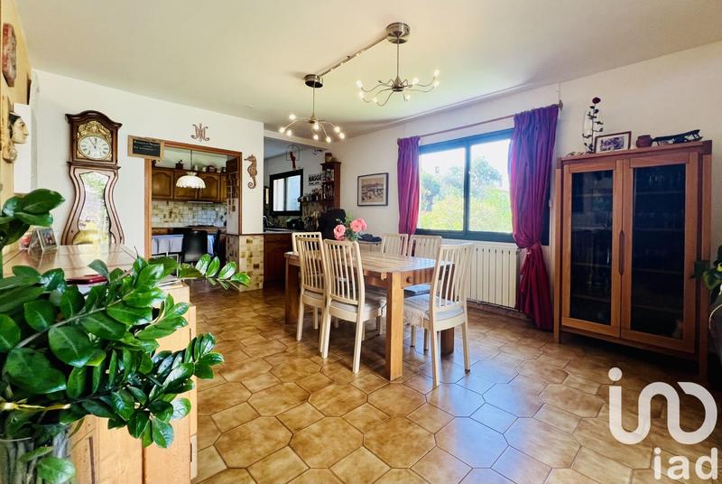 Maison - 180 m² - 7 pièces