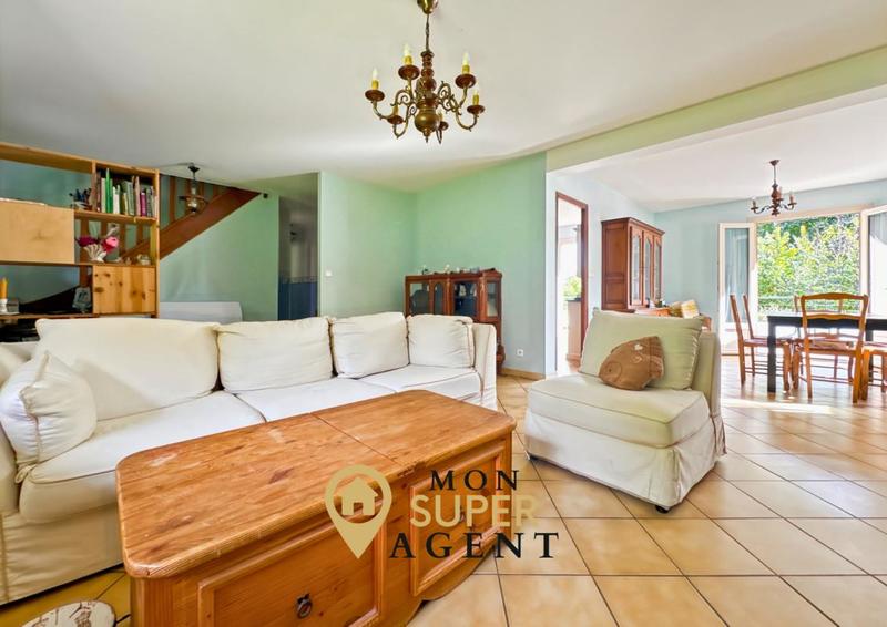 Maison - 171 m² - 9 pièces