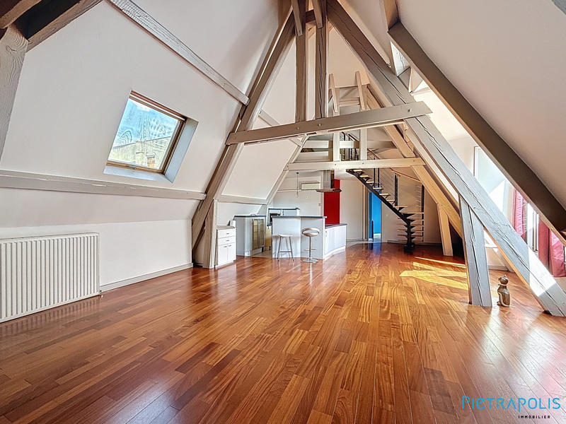 Appartement - 107 m² - 4 pièces