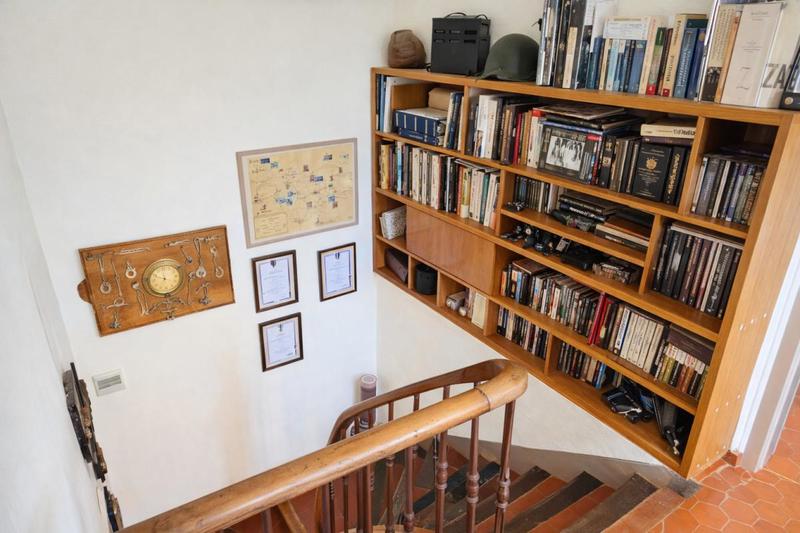 Maison - 220 m² - 6 pièces