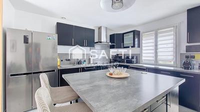 Maison - 101 m² - 5 pièces