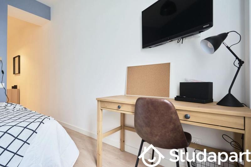 Chambre - 13 m² - 1 pièce