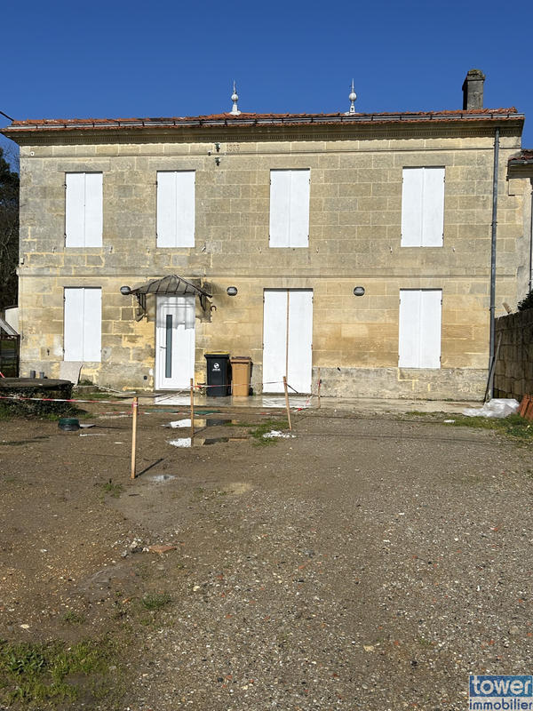 Maison - 206 m² - 6 pièces