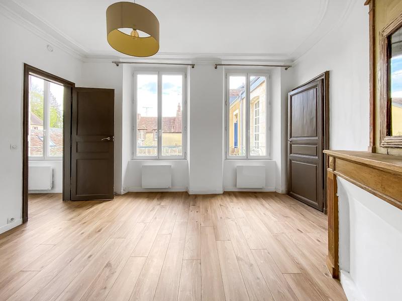 Maison - 161 m² - 8 pièces
