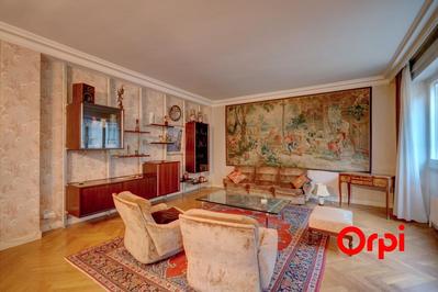 Appartement - 152 m² - 6 pièces