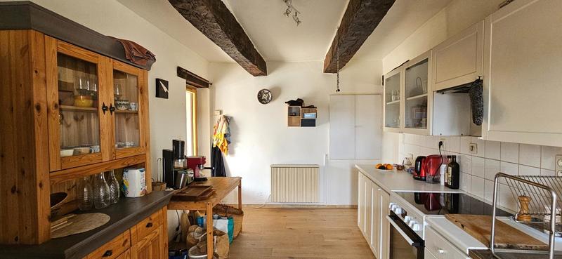 Maison - 220 m² - 8 pièces