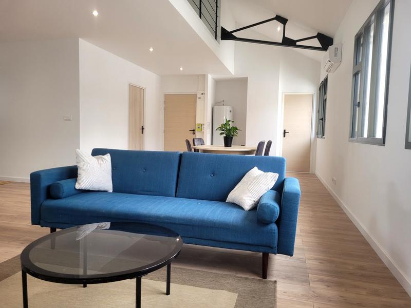 Loft - 110 m² - 4 pièces