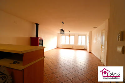 Maison - 215 m² - 9 pièces