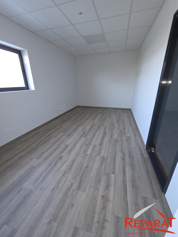 Local commercial - 104 m²