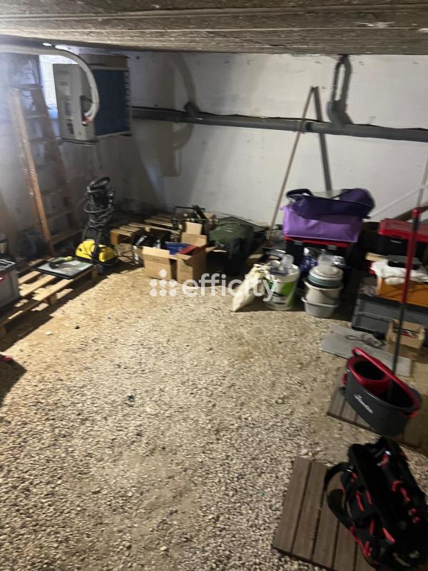 Maison - 80 m² - 5 pièces