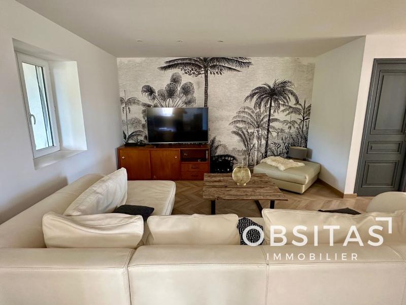 Maison - 195 m² - 6 pièces