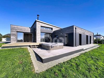 Maison - 128 m² - 5 pièces