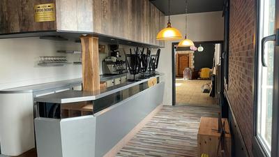 Local commercial - 210 m² - 3 pièces