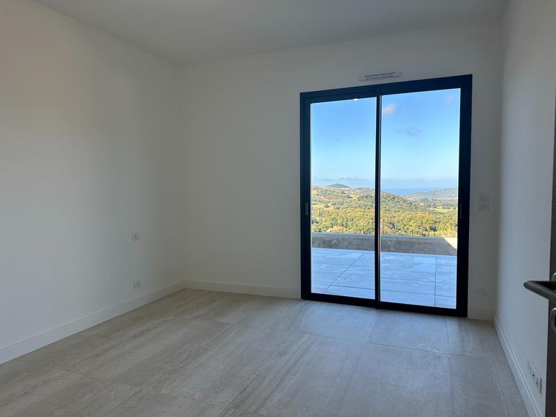 Villa - 137 m² - 4 pièces