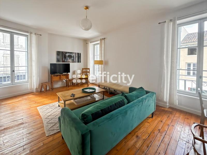 Maison bourgeoise - 206 m² - 9 pièces