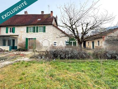 Maison - 239 m² - 9 pièces