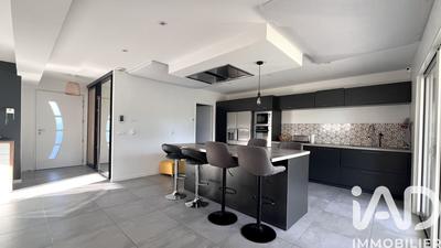 Maison - 179 m² - 6 pièces