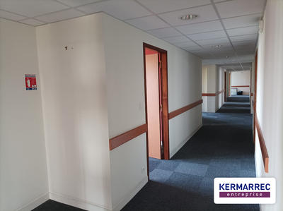 Bureau - 467 m²