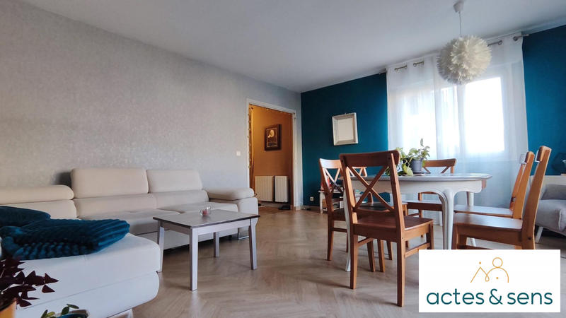 Appartement - 90 m² - 4 pièces