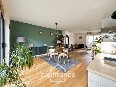 Maison - 102 m² - 4 pièces