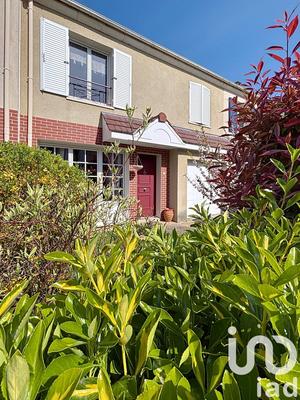 Maison - 94 m² - 5 pièces