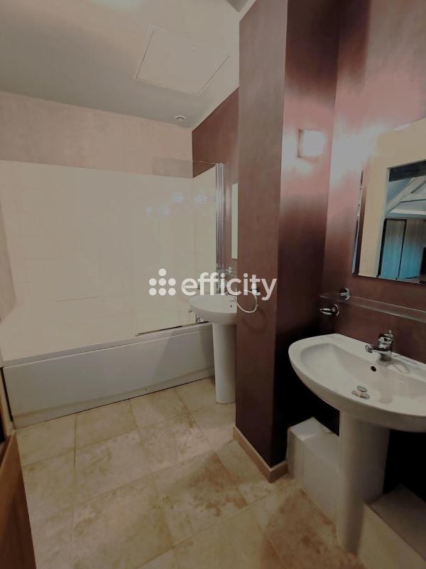 Maison - 160 m² - 5 pièces