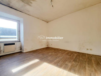 Maison - 97 m² - 5 pièces