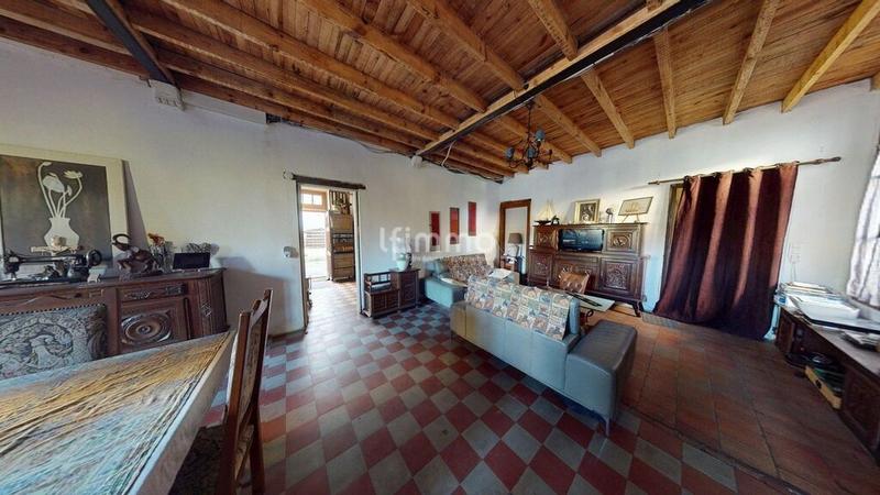 Maison - 240 m² - 8 pièces