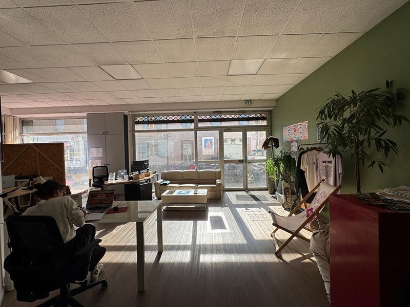 Local commercial - 159 m² - 5 pièces