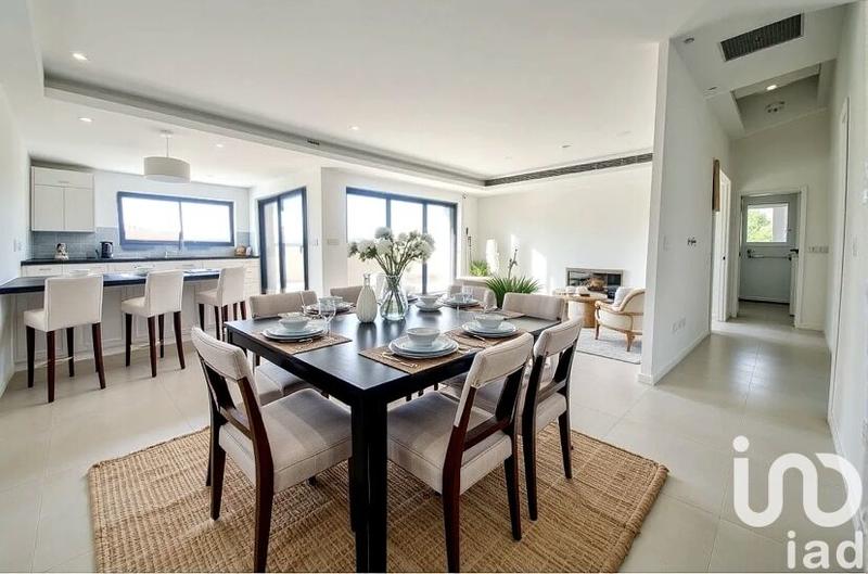 Maison - 128 m² - 4 pièces