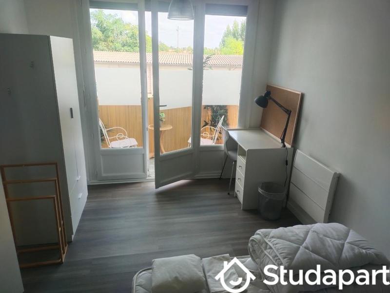 Chambre - 9 m² - 1 pièce