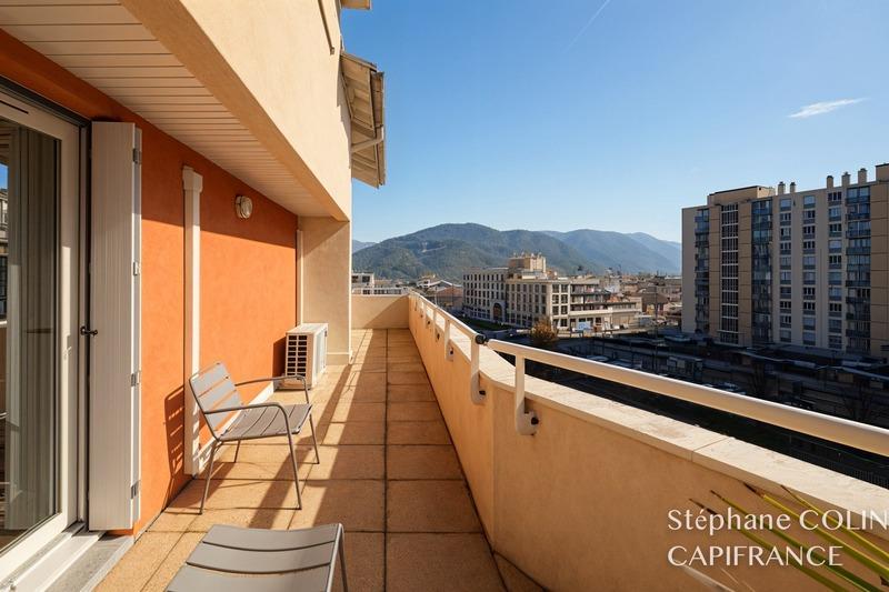 Appartement - 116 m² - 5 pièces