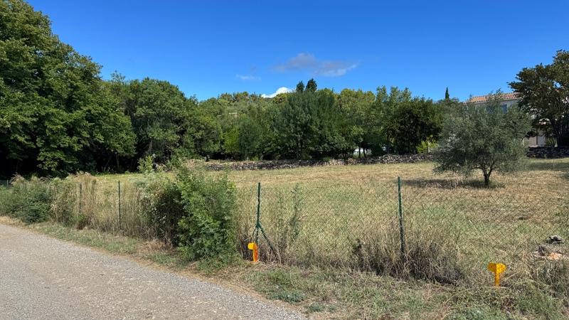 Terrain constructible - 1 271 m²