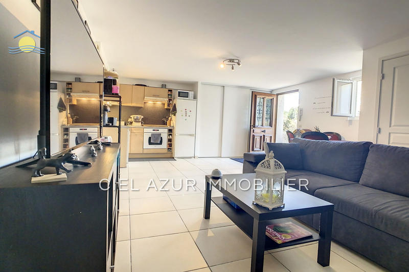 Maison - 211 m² - 6 pièces