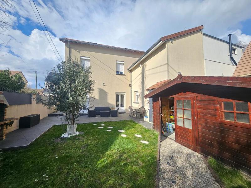 Maison - 145 m² - 4 pièces