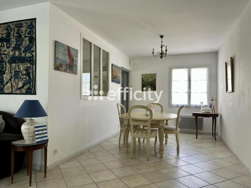 Maison - 165 m² - 9 pièces