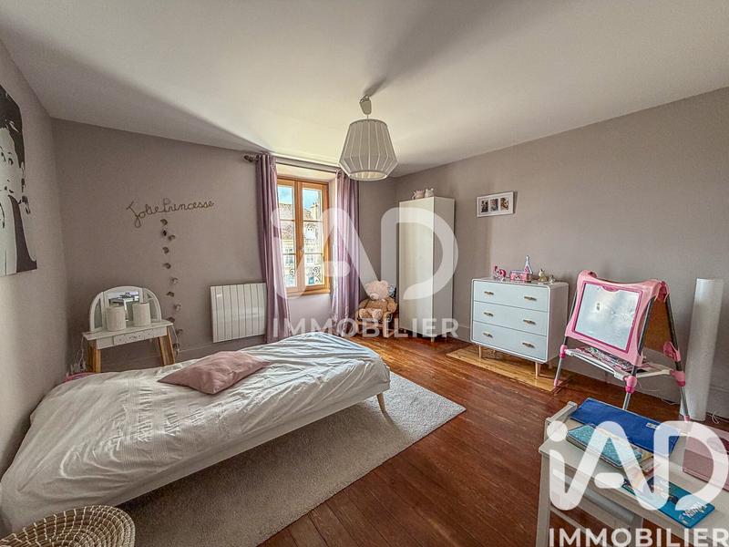 Maison - 248 m² - 8 pièces