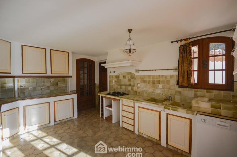 Villa - 180 m² - 5 pièces